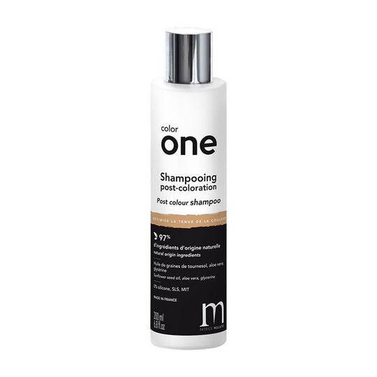 Shampooing post coloration Color One