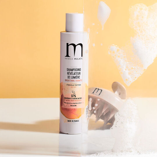 Shampooing r&eacute;v&eacute;lateur de lumi&egrave;re pour cheveux ternes
