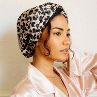 Turban en satin,  Turban en satin