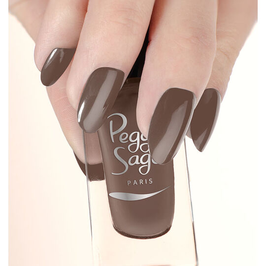 Vernis &agrave; ongles lovely brunette