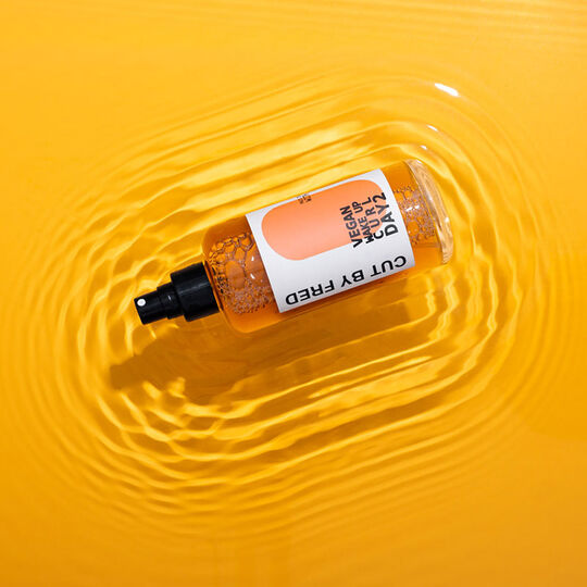 Spray d&eacute;finition 2&egrave;me jour boucles Vegan Wake Up Curl Day 2