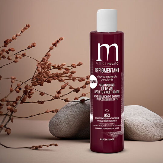 Shampooing repigmentant cheveux naturels ou colorés lie de vin