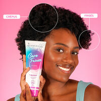 Rituel pour cheveux multi-textur&eacute;s boucl&eacute;s fris&eacute;s