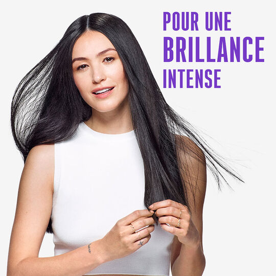 Shampooing lissant pour cheveux indisciplin&eacute;s BC Frizz Away