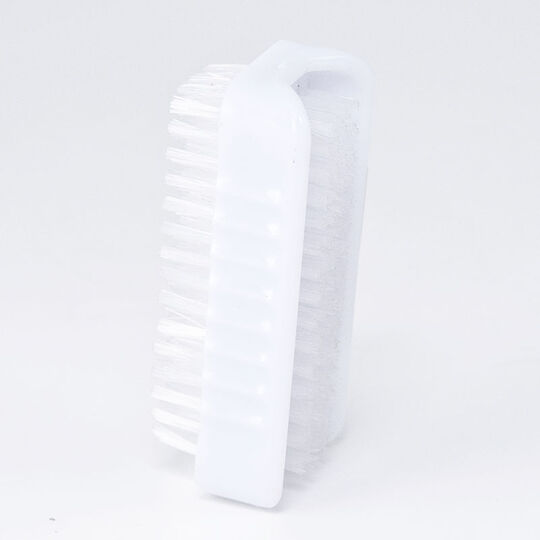 Brosse &agrave; ongles