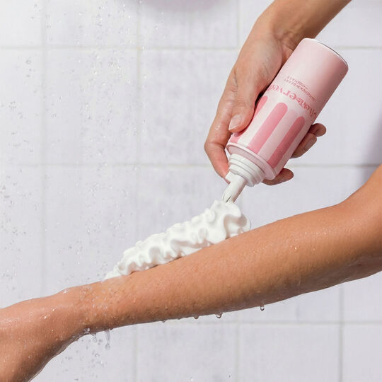 Mousse douche Whipped Shower Foam milkshake &agrave; la fraise