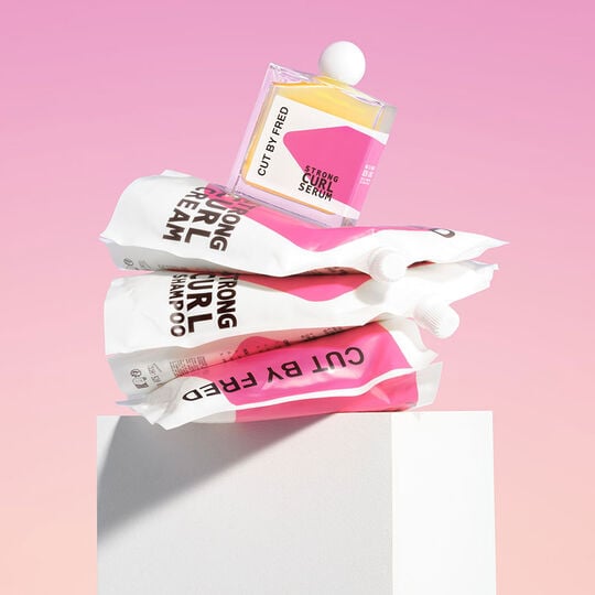 Crème de définition cheveux très bouclés frisés Strong Curl Cream