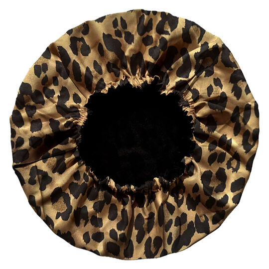 Charlotte en satin noir et léopard,  Charlotte en satin noir et léopard