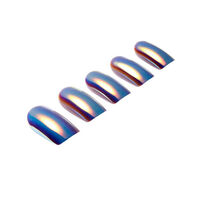 Faux ongle effet chrome moon