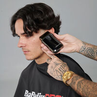 Rasoir simple grille avec lumi&egrave;re d&eacute;sinfectante UVFOIL01